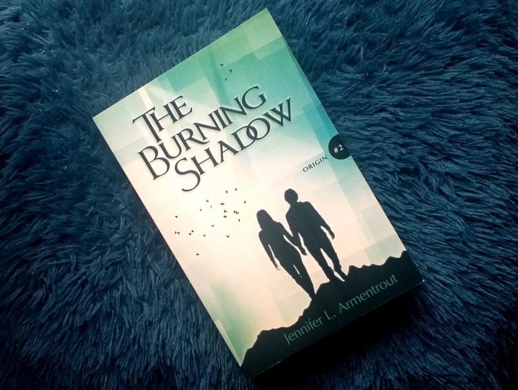The Burning Shadow - Jennifer L. Armentrout