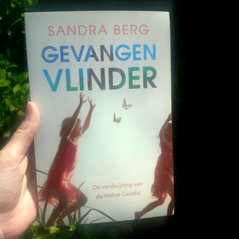 Gevangen vlinder – Sandra Berg