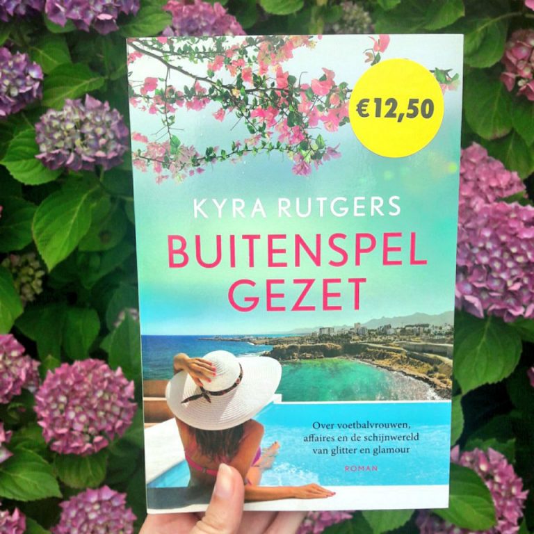 Buitenspel gezet – Kyra Rutgers