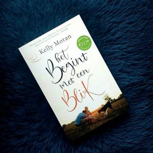 Het begint met een blik - Kelly Moran