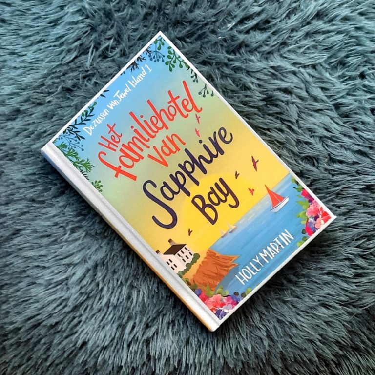 Het familiehotel van Sapphire Bay (Jewel Island #1) – Holly Martin